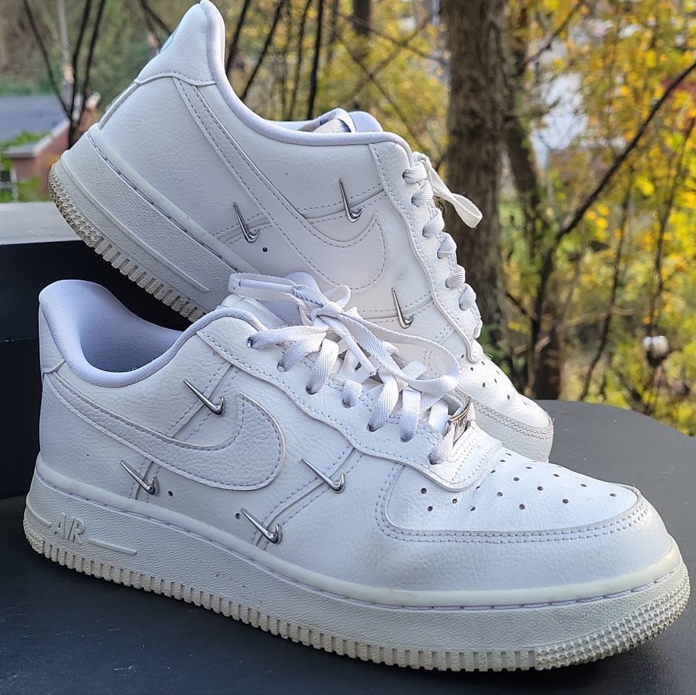 NIKE Women's Air Force 1 LX '07